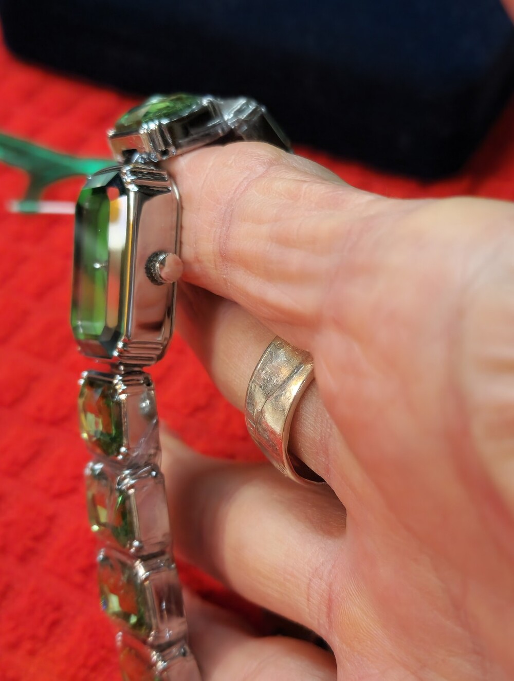 Swarovski Swan Watch - Picture 11 of 16